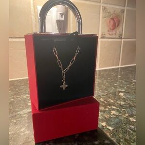 UNO de 50 cross necklace